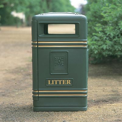 Brunel litter bin in Jubilee Green