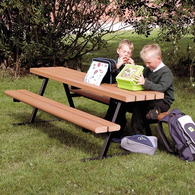 Junior Countryside picnic table with Timberpol slats